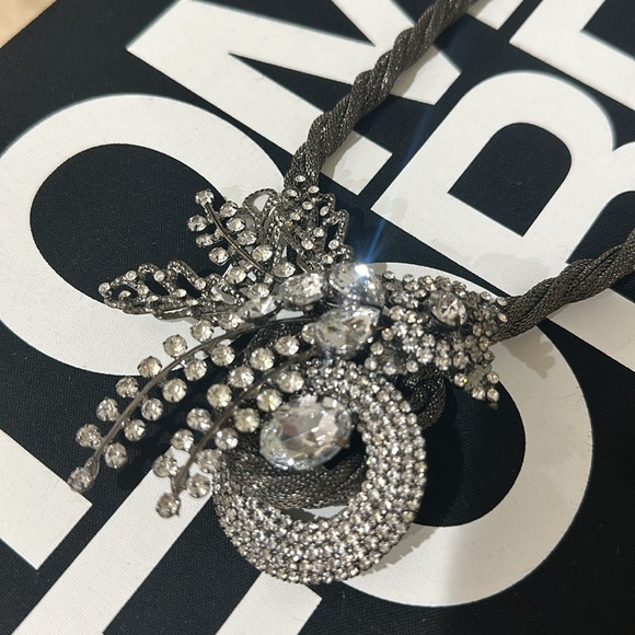 Cache statement necklace - Picture 5 of 15